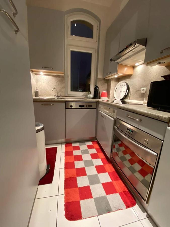 Romantic Apartment In パリ エクステリア 写真